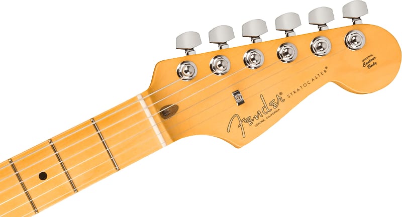 FENDER American Professional II Stratocaster®, Maple Fingerboard, Dark Night