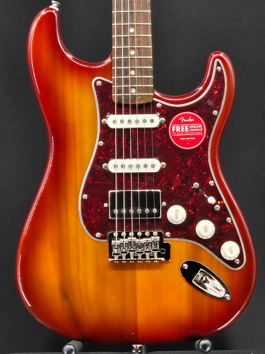 Squier Limited Edition Classic Vibe™ '60s Stratocaster® HSS, Laurel Fingerboard, Tortoiseshell Pickguard, Sienna Sunburst