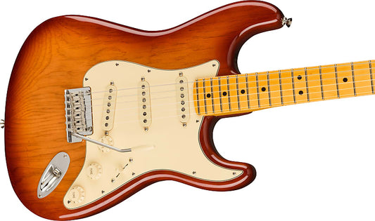 Fender  American Professional II Stratocaster®, Maple Fingerboard, Sienna Sunburst