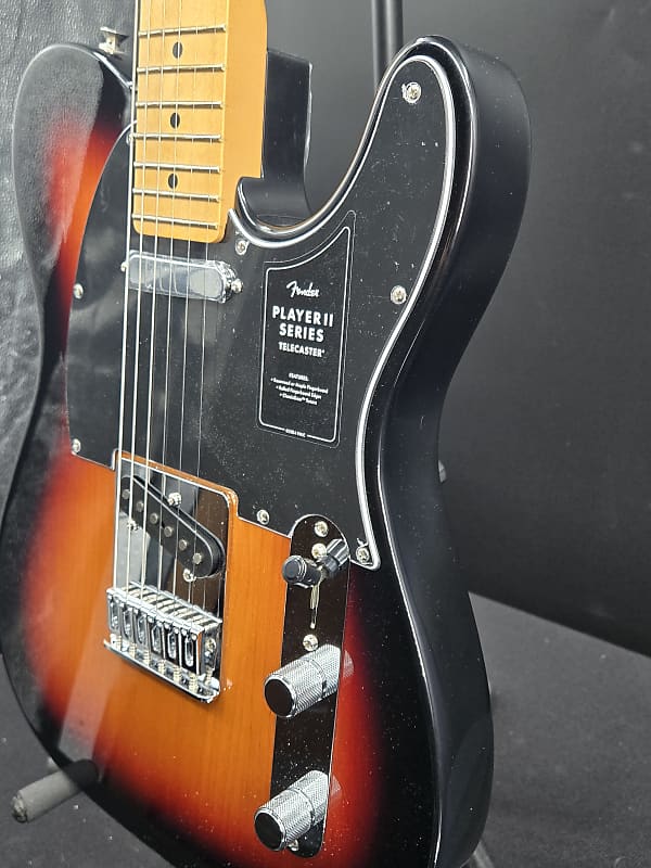 Fender Player II Telecaster®, Maple Fingerboard, 3-Color Sunburst