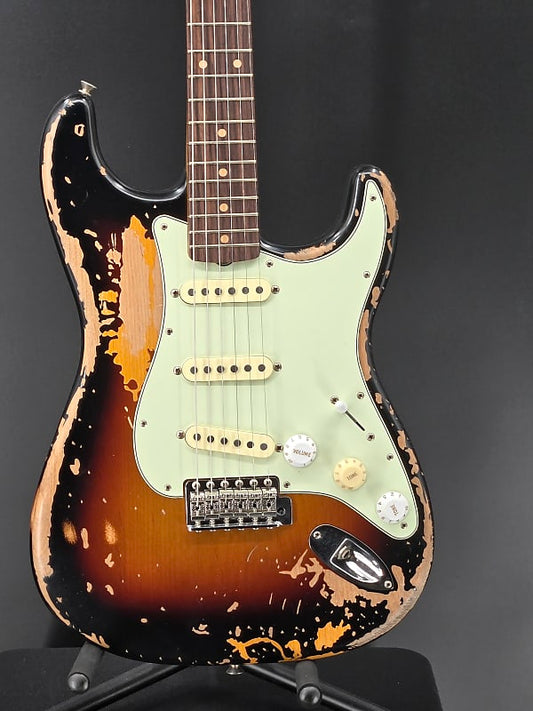 Fender Mike McCready Stratocaster®, Rosewood Fingerboard, 3-Color Sunburst