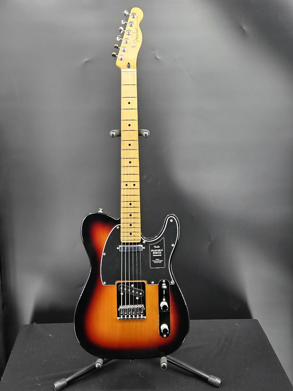 Fender Player II Telecaster®, Maple Fingerboard, 3-Color Sunburst